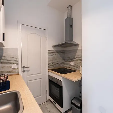 King Seventeen Homes アパート