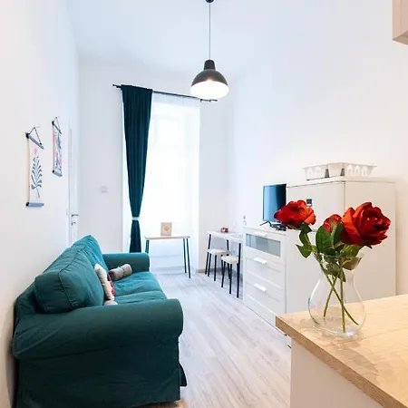 King Seventeen Homes Διαμέρισμα *