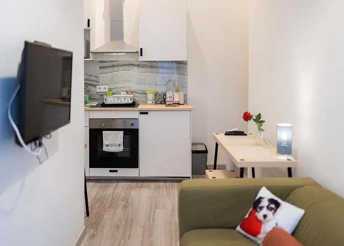 King Seventeen Homes * Budapest