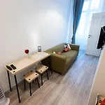 King Seventeen Homes Lägenhet Budapest
