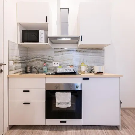 King Seventeen Homes Daire