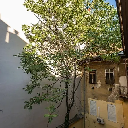 King Seventeen Homes Budapeşte