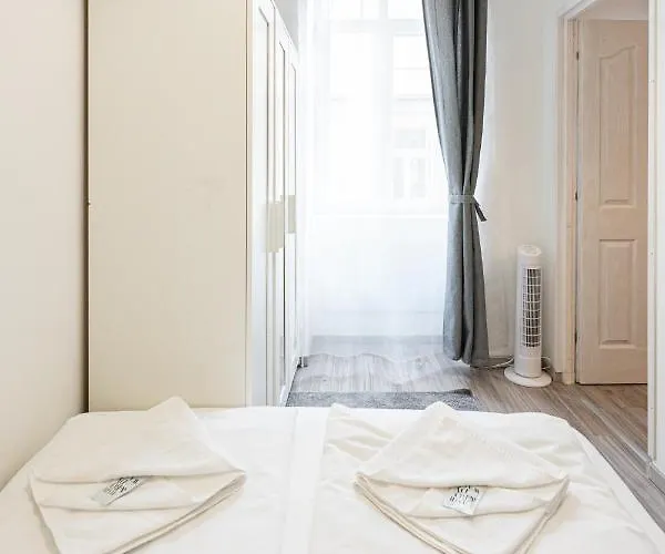 King Seventeen Homes Apartmán Budapešť