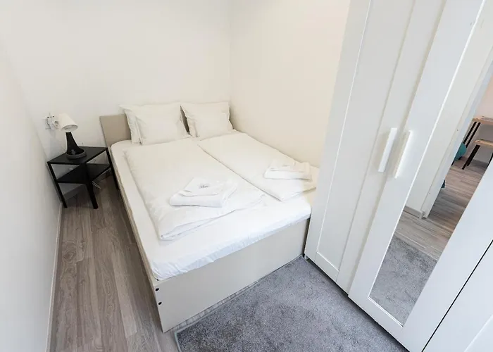 King Seventeen Homes Apartmán